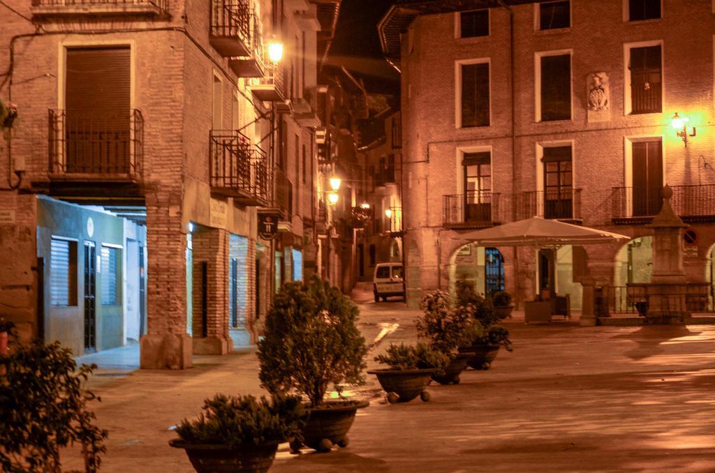 Pension Ostadar Los Arcos Esterno foto